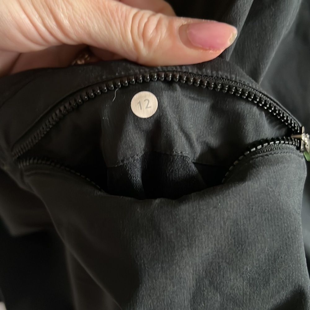 Lululemon pullover lightweight jacket - Picture 8 of 9